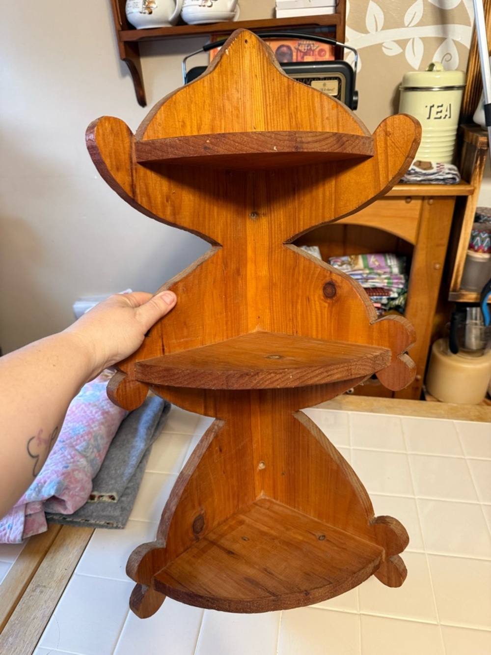 vintage-style wooden 3-tier corner shelf